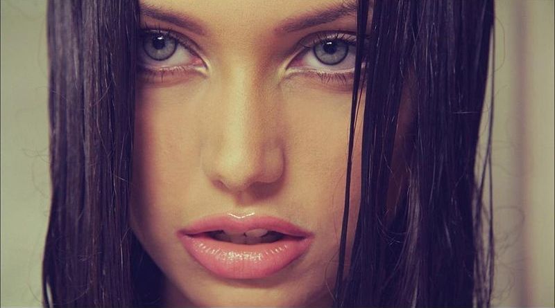 3 habits that make your hair greasy!