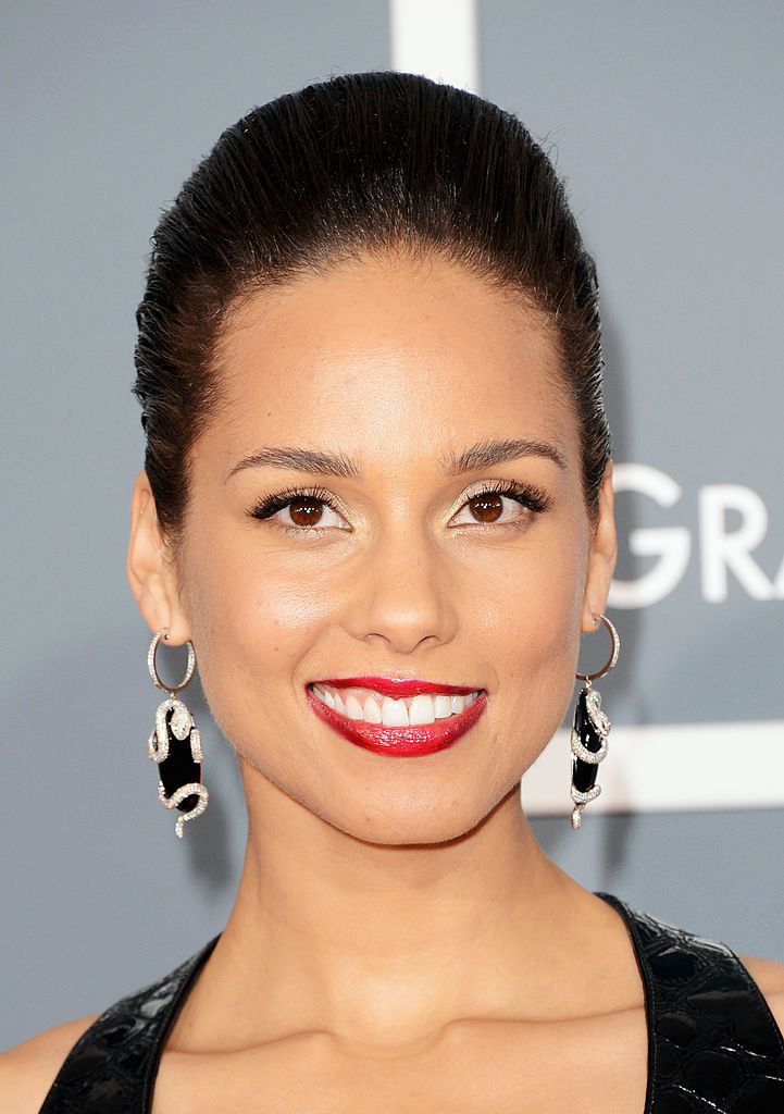 Alicia Keys has stopped wearing makeup for good, and she looks better ...