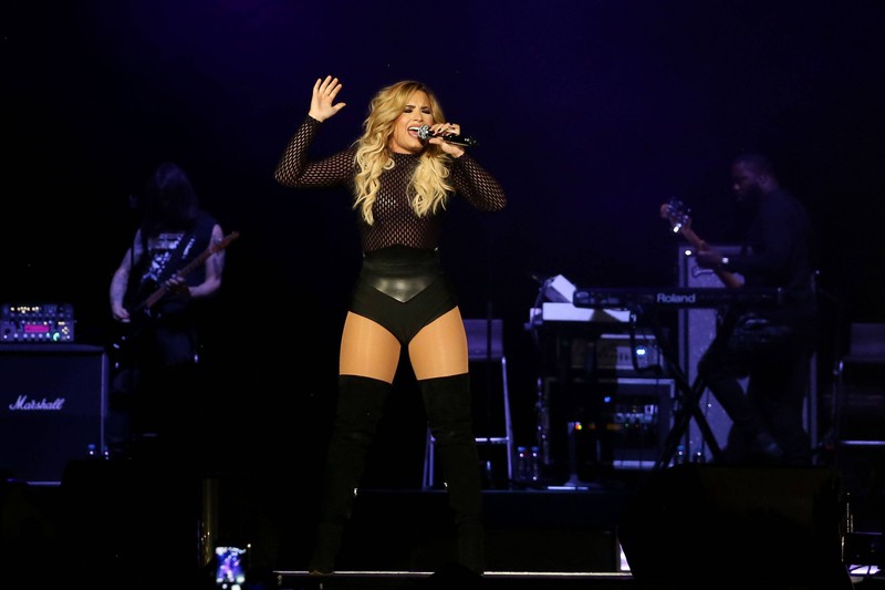 This is what Demi Lovato looks like after gaining weight.