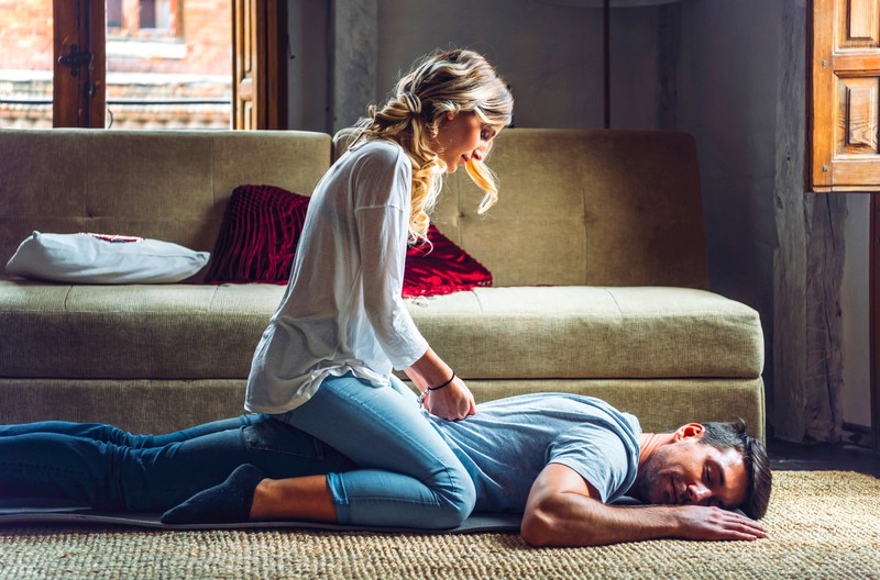 A massage on a stressful day means "I love you".