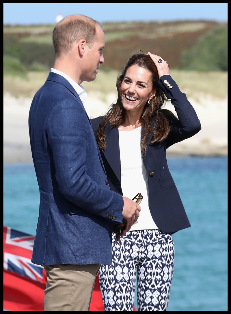 Kate and her husband Prince William are always well dressed.