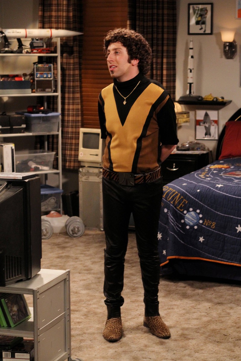 Howard behaves like a macho in "The Big Bang Theory".