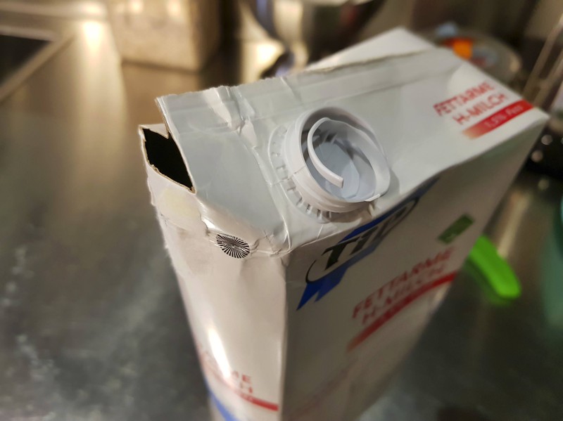 There are several tricks to make opening a Tetra Pak easier.