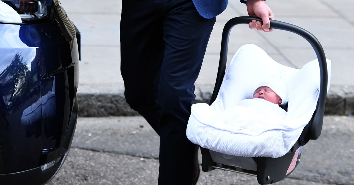 Common Mistake: How Do You Really Carry Baby Car Seats?