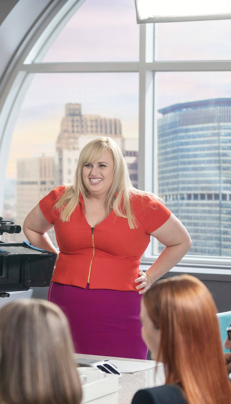 The actress Rebel Wilson in a film scene on the set