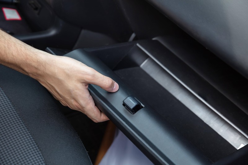 The glove box is best suited for the trick against the heat.