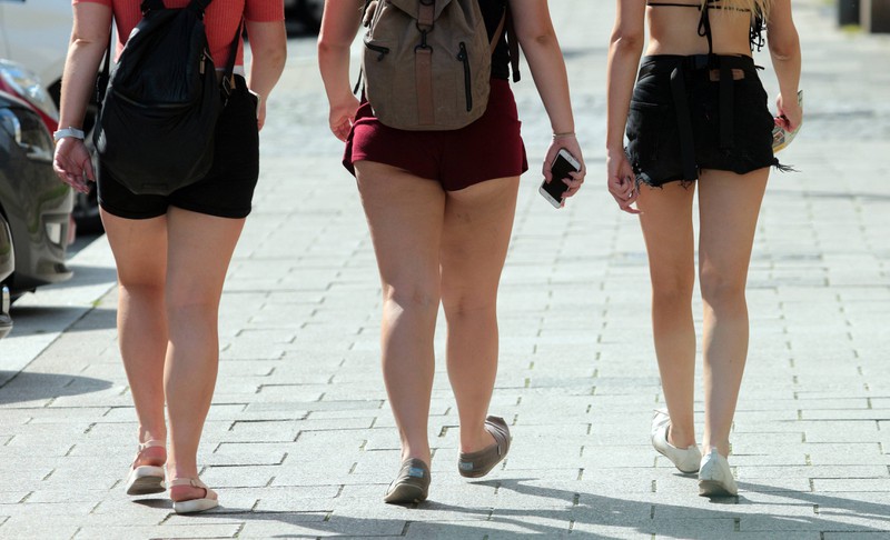 Swollen legs are often an absolute suffering issue for many women in summer.