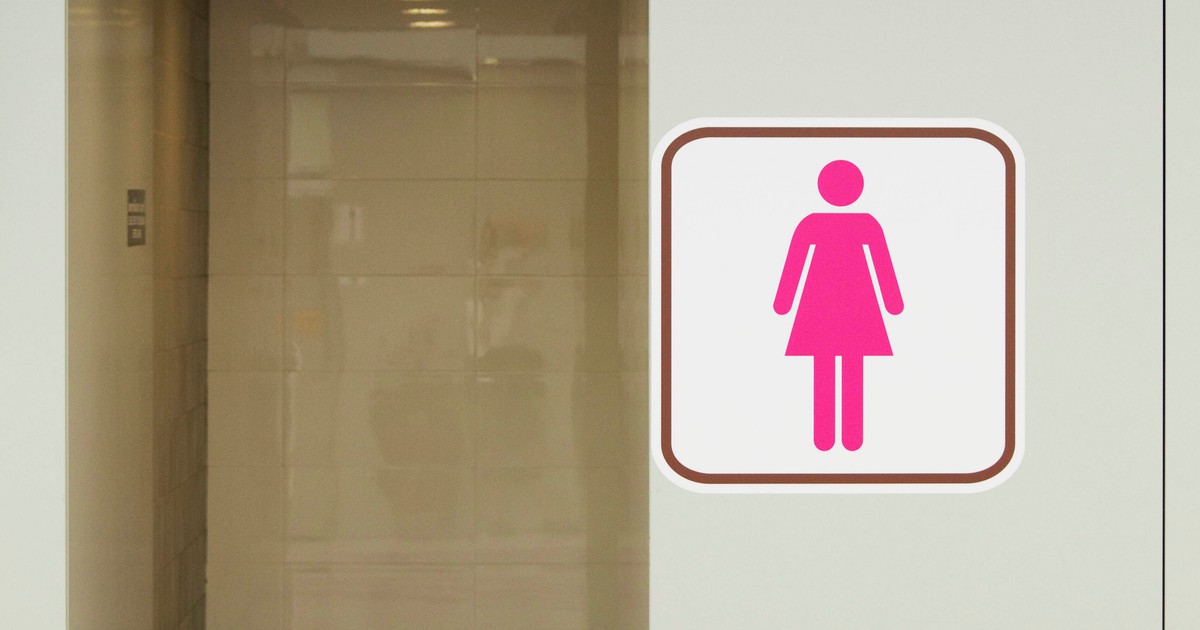 Why Do Public Bathroom Stalls Have Gaps?