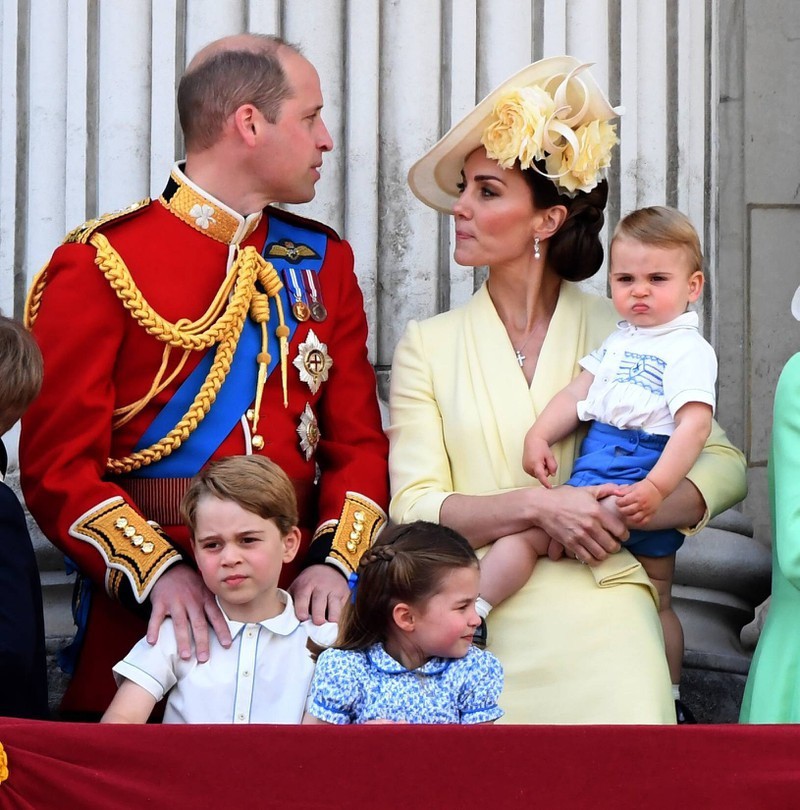 Le Prince William et la Duchesse Kate avec leurs enfants, Charlotte, George et Louis.