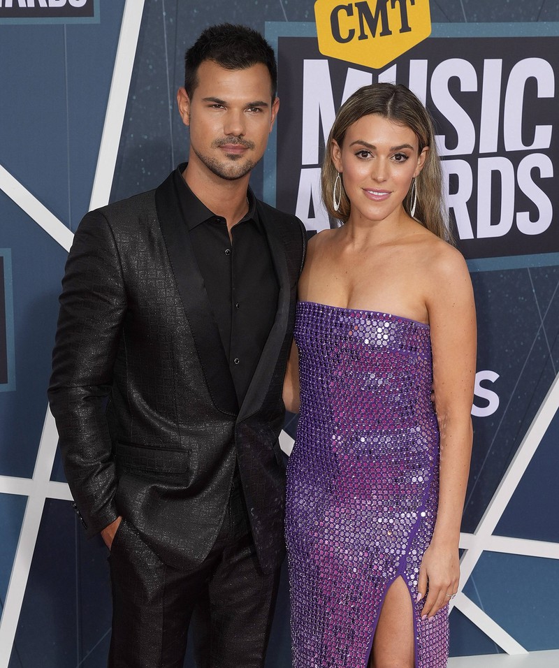 Taylor Lautner and his wife now share the same name.