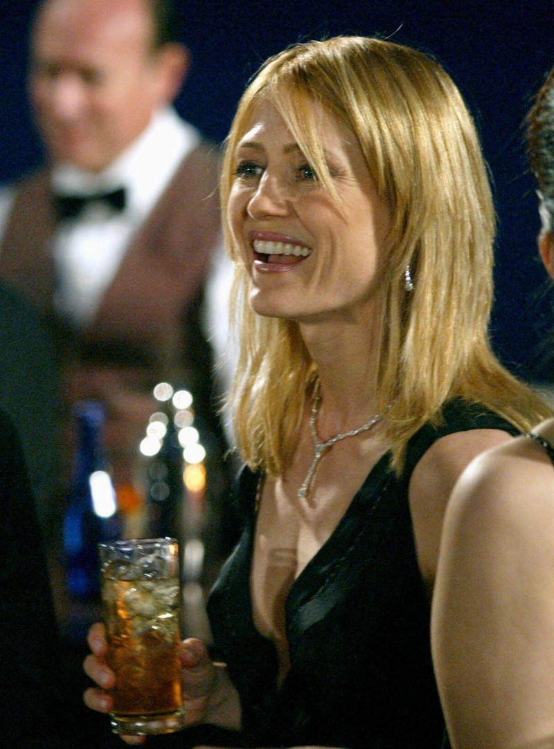 Kelly Rowan plays Kirsten Cohen in the serie